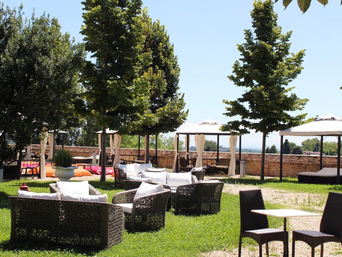 Montaldo Castle & Resort Montaldo Torinese Exterior foto